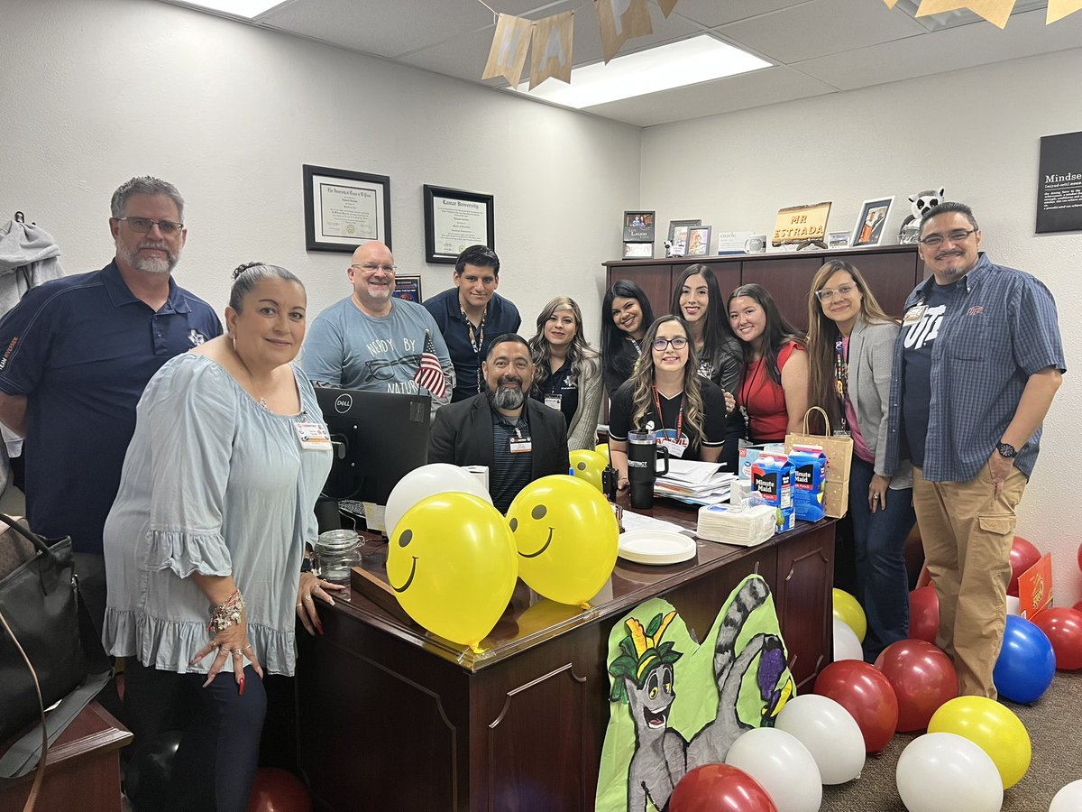 dani tucker (@mrsdanitucker) on Twitter photo Happy Birthday <a href="/MEstrada_RHS/">Manny Estrada</a> 🥳🎂 Thank you for the support and dedication to our Science Team! 🧬🧪 We are grateful to have you as our AP! #APappreciationweek Happy Birthday <a href="/MEstrada_RHS/">Manny Estrada</a> 🥳🎂 Thank you for the support and dedication to our Science Team! 🧬🧪 We are grateful to have you as our AP! #APappreciationweek