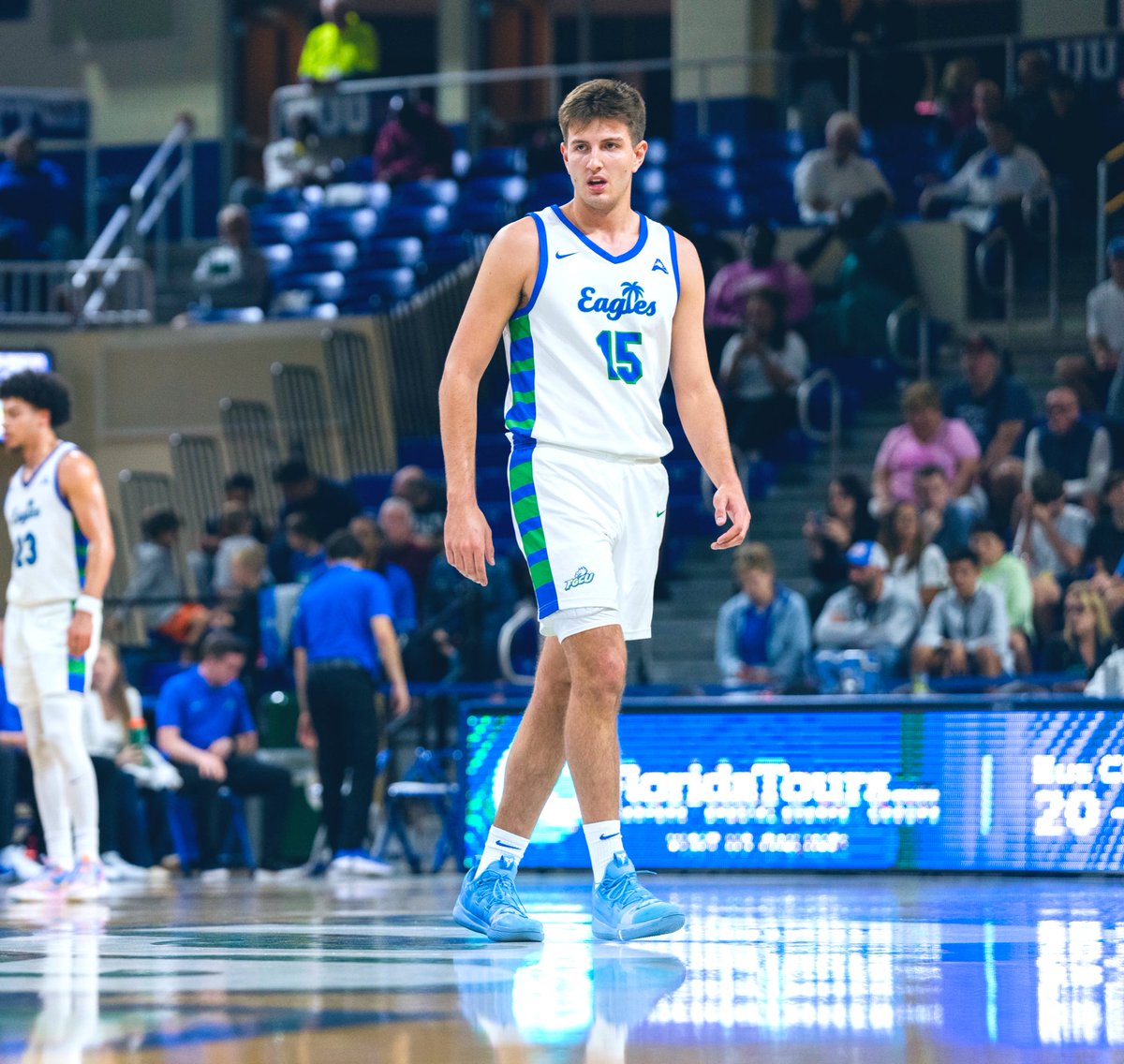 JamieShaw5's tweet photo. Florida Gulf Coast forward Blaise Vespe (6-8/Junior) tells @on3 he is now in contact with the following schools since entering the Transfer Portal

UAB
Marshall
UC San Diego
Sam Houston
Rice
Ohio
Furman
Stetson
UT-Martin
San Jose State
North Dakota State
Milwaukee https://t.co/3VOuSO2msN