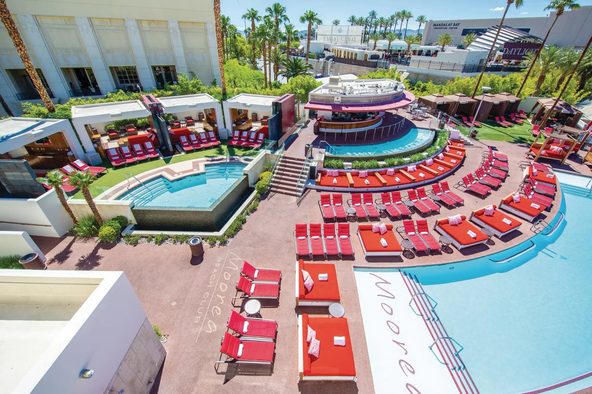 LVA_Tweet's tweet photo. Question of the Day- What Las Vegas Pools Offer Topless Options for Women? https://t.co/FwplSPYi8b #lva #qod #lasvegas #vegas #toptional #vegastoplesspools #vegaspools https://t.co/Q7B4odqBDQ