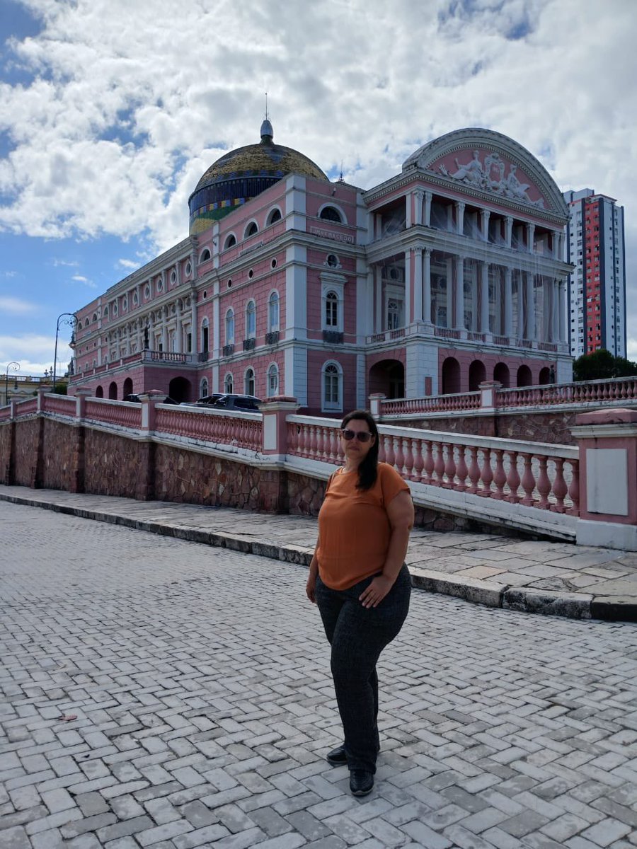 maryalcantaras's tweet photo. Walking tour com a Leo da Upiara turismo…
#amazonas #assimmesmo #centrohistórico #devaneios #eumereço #indiretasdobem #mao #ostentação #selfie #teatroamazonas #umaimagemdiztudo #viagemdossonhos #walkingtour https://t.co/Q7g920VoOA