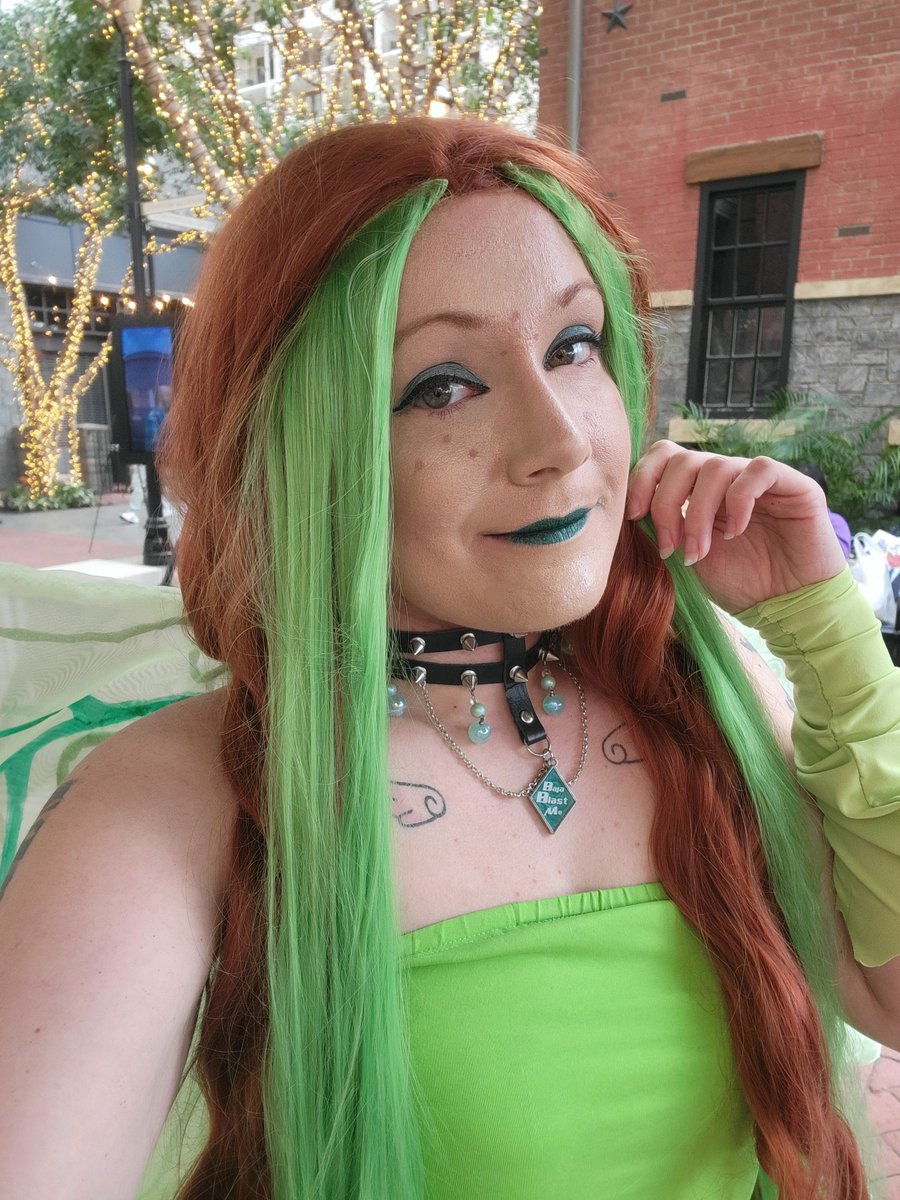 Spufflez's tweet photo. Welcome to my glade. I have a quest for you, young Neopian. π§ββοΈβ¨οΈ
I had such a fun time bringing Illusen with me to MAGFest this year! It was great running into another Neopets Faerie at the event. π #Neopets #Cosplay #Illusen #SoupFaerie #MAGFest2025 https://t.co/pyrvIkR2Mp