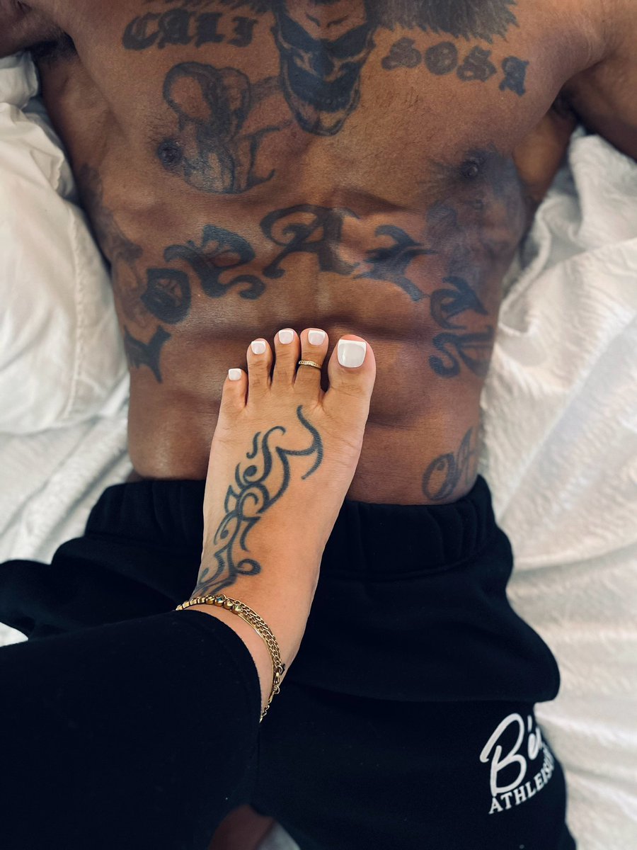 _msprettynails_'s tweet photo. ❤️🔐🤜🏼🤛🏾 https://t.co/afM85bANbn