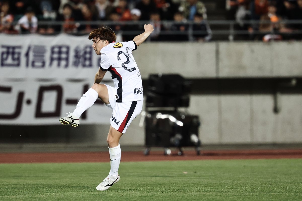 atlrs_official's tweet photo. ◤ 4/9 🆚山口戦 ◢　 #antlers #鹿島アントラーズ

昨日も試合前から試合後まで熱い応援、本当にありがとうございました。

次はリーグ戦に戻り、明後日のアウェイC大阪戦となります🦌🔴

また、ともに戦いましょう💪

#佐藤海宏
#荒木遼太郎
#舩橋佑
#アントラーズファミリー https://t.co/RKGlELefi3