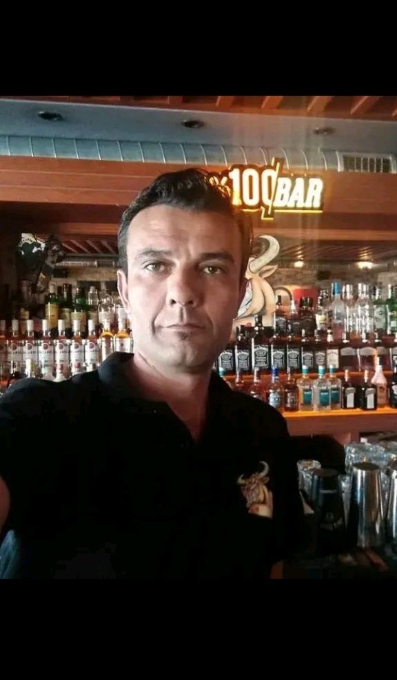 Izmir den ugur ben uzun zamandir kendi sebeplerimden dolayi kimseyle gorusmedim artik bende sevgilim kiz arkadasim olmasini istiyorum ilgilenenler dm Ata bilir