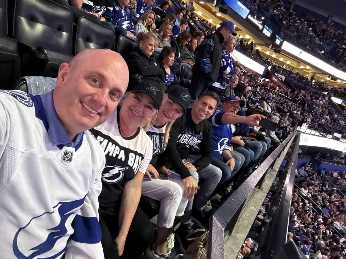 Yale91's tweet photo. Still early. Let’s #GoBolts https://t.co/fYubG4e34D