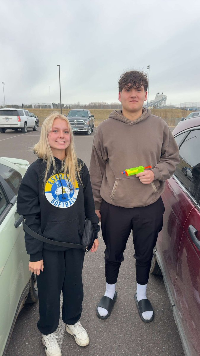 SquantosS's tweet photo. Beef from squantos squad absolutely snipes Margo from lil uzi squirt @CecNerf https://t.co/j9z1dDrW2E
