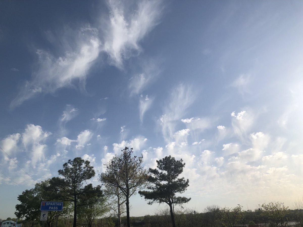 Tezanater's tweet photo. Cool clouds near Bixby, Ok. #okwx #clouds #weather https://t.co/IOj8uTzGnT