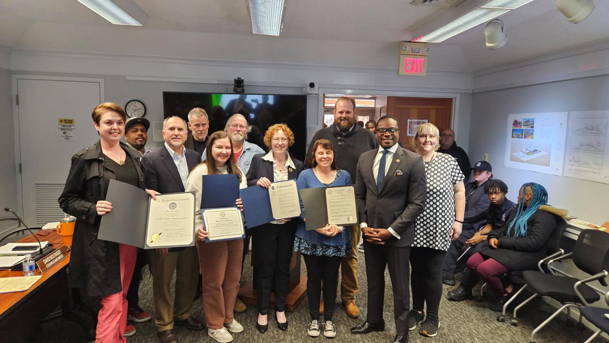 CMEricOlson's tweet photo. Congrats to Berwyn Heights Elementary for being named a Green Ribbon School by the U.S. Dept. of Education! One of just 3 in Maryland! Their hard work on sustainability and environmental education is inspiring. Well done, students, teachers &amp; staff! https://t.co/0ylYZs2Iqg