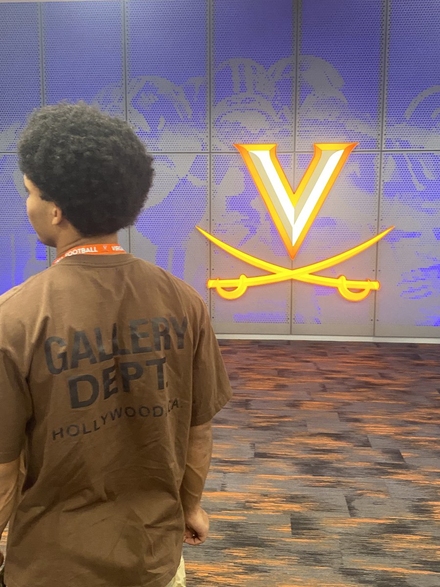 dallasbrannon's tweet photo. S/o to @UVAFootball for the hospitality on todays visit β¦
@Coach_TElliott @KoachAdams
#IndyWay https://t.co/aBTyZG15cW