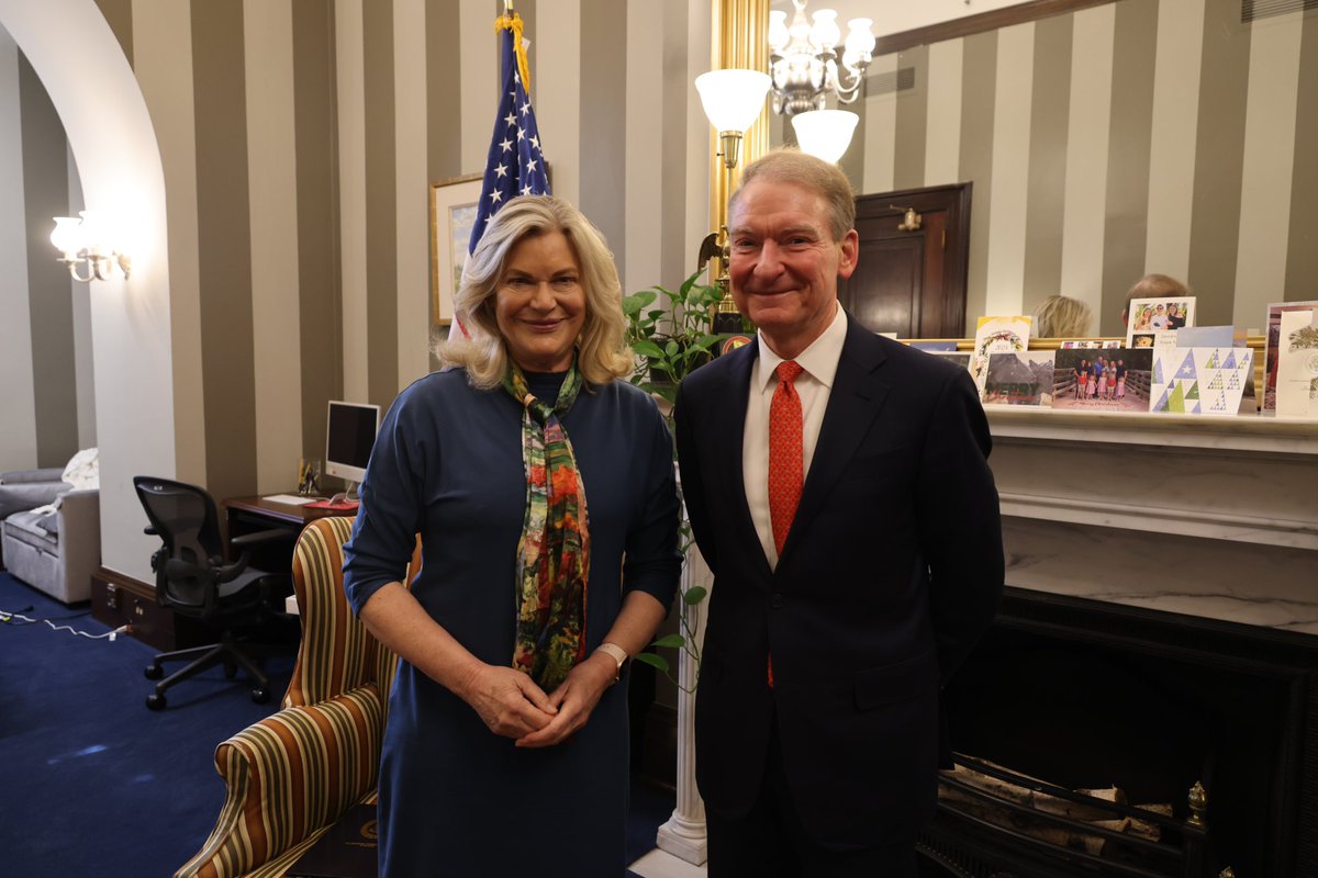 I'm pleased Paul Atkins is confirmed as Chairman of the SEC. I sat down w/ Mr. Atkins to discuss digital asset legislation, empowering Wyoming’s blockchain future &amp; implementing reforms to the regulatory rulemaking process. I'm confident his leadership will bring positive change.
