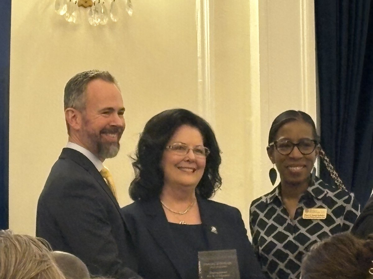 Dr. Michelle Miller (@drmillersf) on Twitter photo Congratulations to friend, colleague and mentor, Dr. Bille Rondinelli, recipient of Pitt’s 2025 Distinguished Alumni School of Education Award for K-12. #H2P 💙💛and #SFLionPride 💚🦁💚<a href="/BilleRondinelli/">Bille Rondinelli</a> <a href="/PittEducation/">Pitt School of Education</a> Congratulations to friend, colleague and mentor, Dr. Bille Rondinelli, recipient of Pitt’s 2025 Distinguished Alumni School of Education Award for K-12. #H2P 💙💛and #SFLionPride 💚🦁💚<a href="/BilleRondinelli/">Bille Rondinelli</a> <a href="/PittEducation/">Pitt School of Education</a>