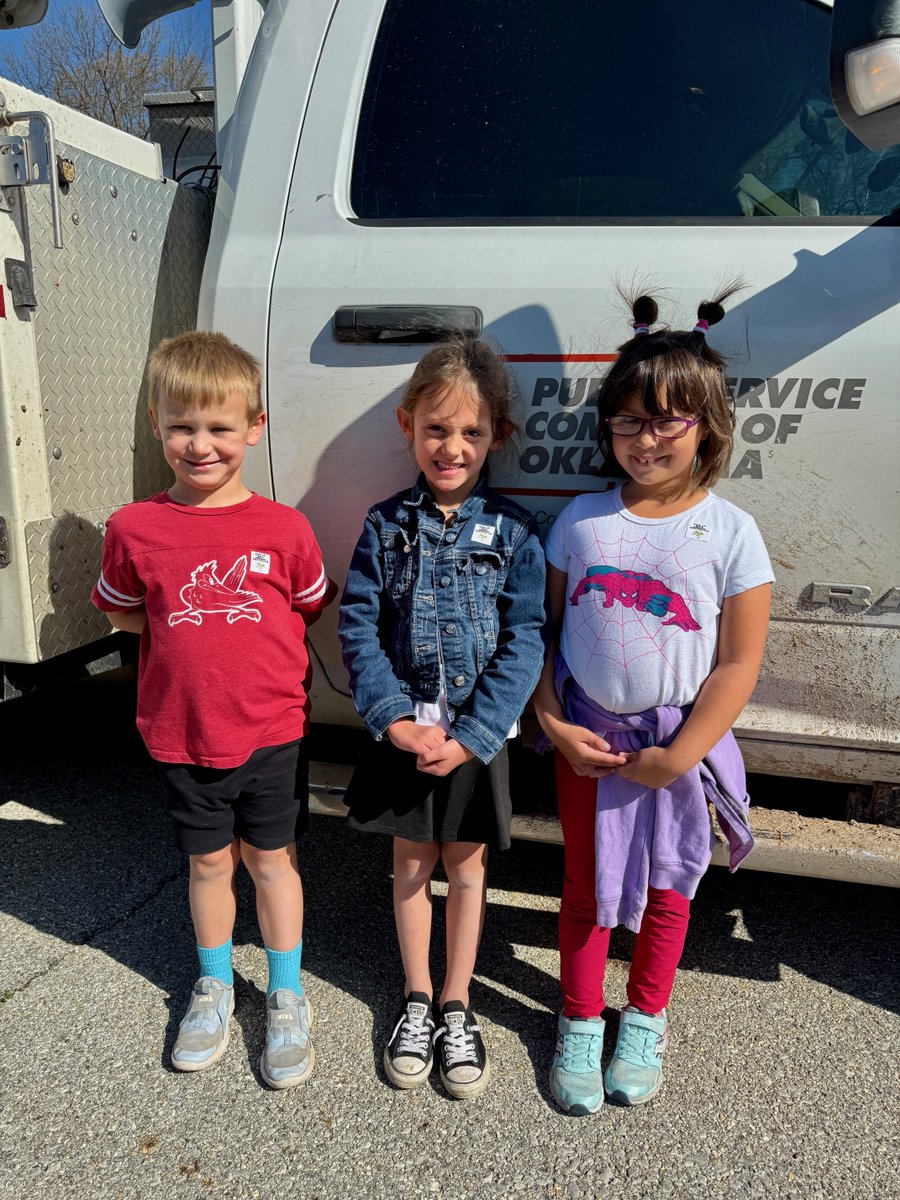 PSOklahoma's tweet photo. We're making sure students at Grove Early Childhood Center play it safe around electricity! #PSOklahoma #PSOcommunity https://t.co/xybWQIknnh