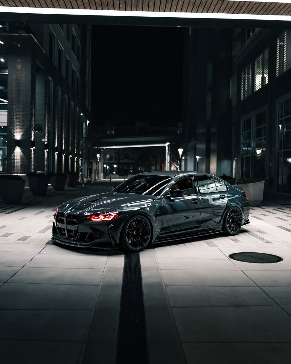 TheAutoHub's tweet photo. BMW M3 CS🖤🖤 https://t.co/5qfXXZqMEt