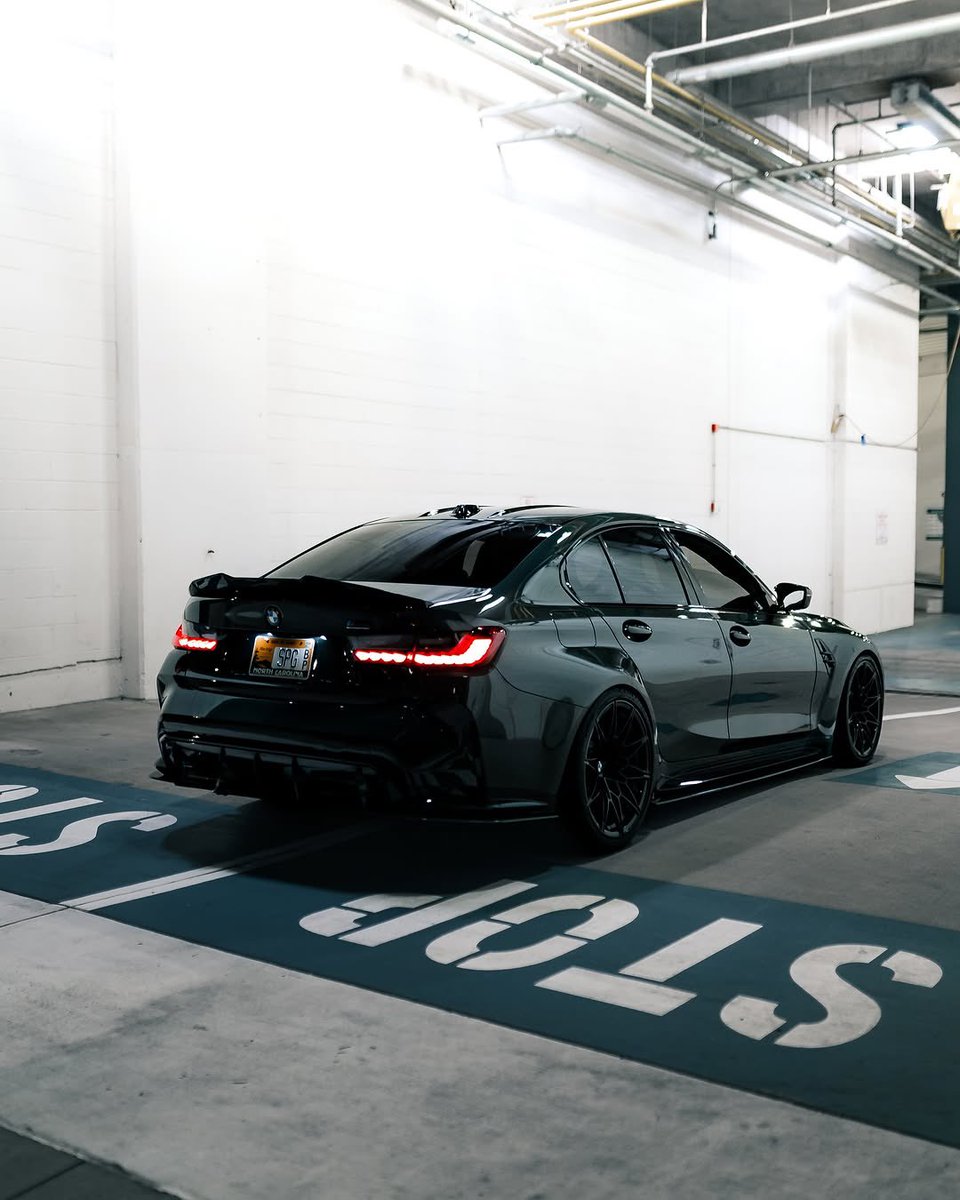 TheAutoHub's tweet photo. BMW M3 CS🖤🖤 https://t.co/5qfXXZqMEt