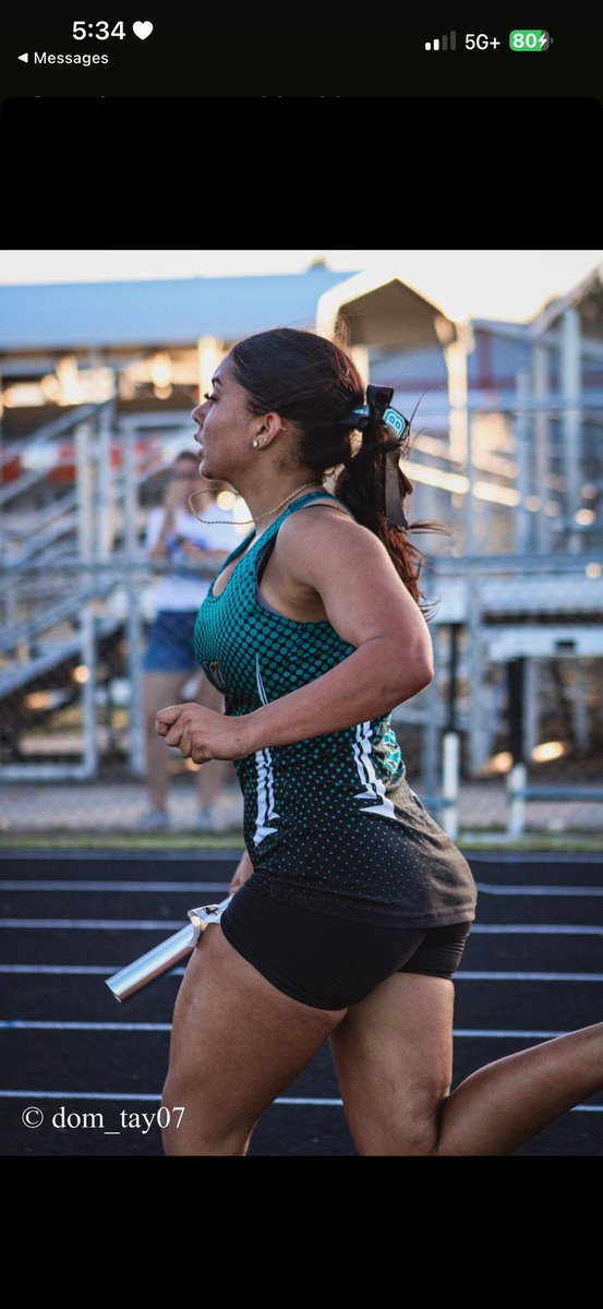 ChloeeHahnn's tweet photo. 4/3 bayside relays . ran a 6.12 mile in the dmr and 2.43 in the 800 . the open 1600 tight after the dmr . still took 1st with 6.22 https://t.co/pPvNSNISY4