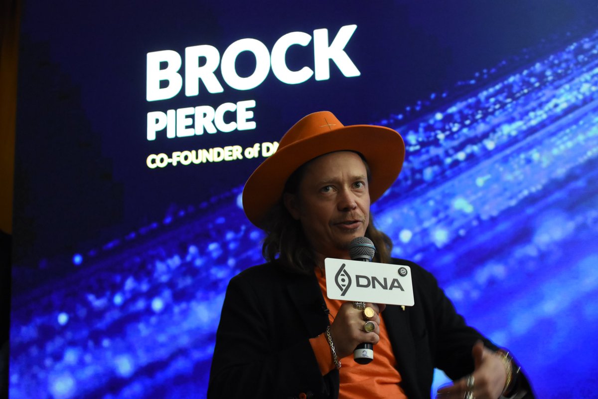 Honored to share the stage with Charles Hoskinson today at the DNA House  event in Paris. Grateful to everyone who joined the conversation and made  it such a meaningful experience. @dna_fund @IOHK_Charles