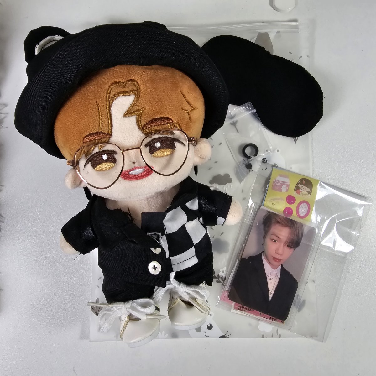 _tdpeach's tweet photo. #voidsells wts lfb

wannaone minhyun &amp; daniel 20cm dolls
— 250 each set (200 PAYO!)
✓ onhand
✓ clothes included
NOT FOR SENSITIVE. THESE ARE SECOND HAND ITEMS.

With free random wannaone photocards https://t.co/dlPzcgRMLQ