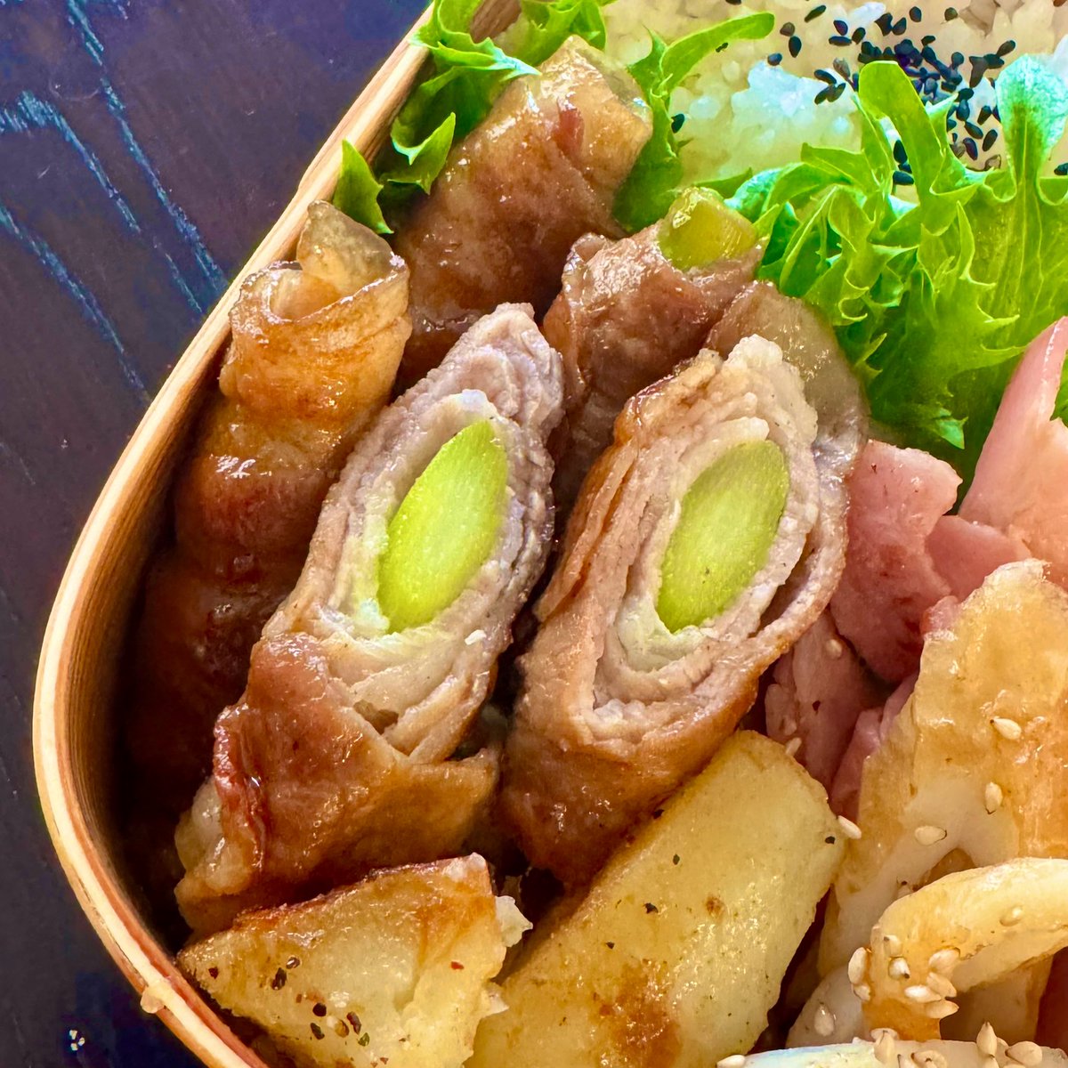 orangeroad20134's tweet photo. おはようございます。

高三、1学期始まった弁当
😋😋

#高校男子弁当
#受験生 https://t.co/gk0wlZkjtN