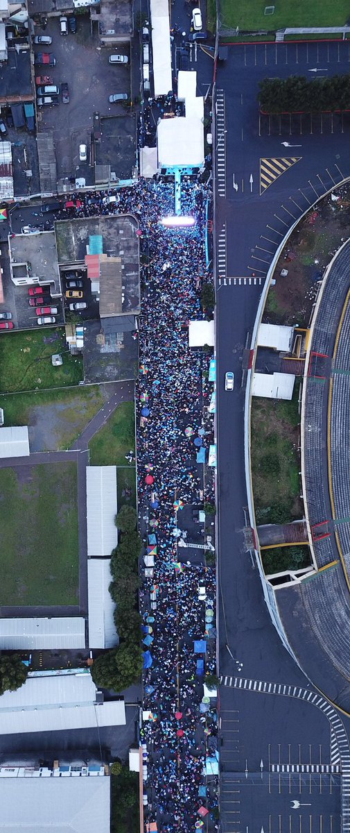 LedyZunigaRC's tweet photo. Gracias Quito, gracias Pichincha!

Una vez más nos unimos para demostrar que el cambio definitivo para Ecuador está más cerca que nunca!

Hoy no solo cerramos una campaña, abrimos una esperanza. Porque este 13 de abril, si llega @LuisaGonzalezEc llegamos todas!

@MashiRafael https://t.co/Ak3lhvZsBq
