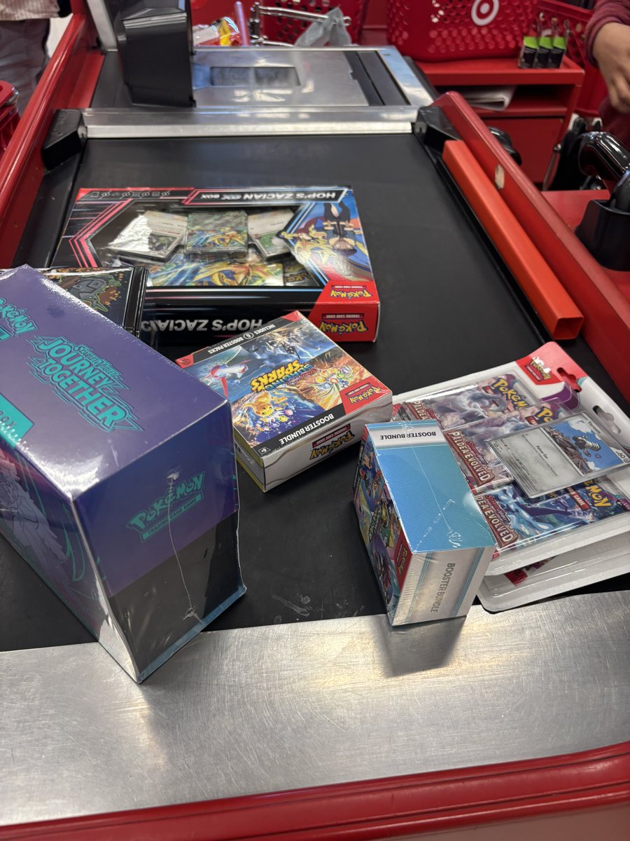 Puesyanomas1's tweet photo. @redlands_ie_tcg Orange Show SB Target just stocked https://t.co/re6Upoo9ou