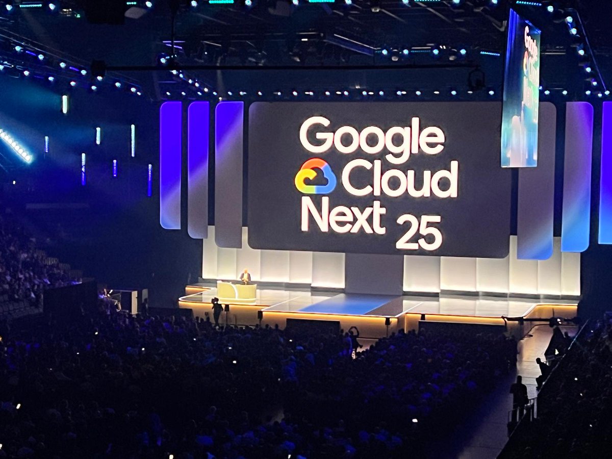 CleverIdeas3's tweet photo. Here’s how we kicked off Google Cloud Next '25 at Clever IDEAS.
Excited for what’s next! 🚀

#GoogleCloudNext25 #AI #Gemini #CleverIDEAS #Innovation #Technology #soycleverideas https://t.co/zoVIUvtAj1