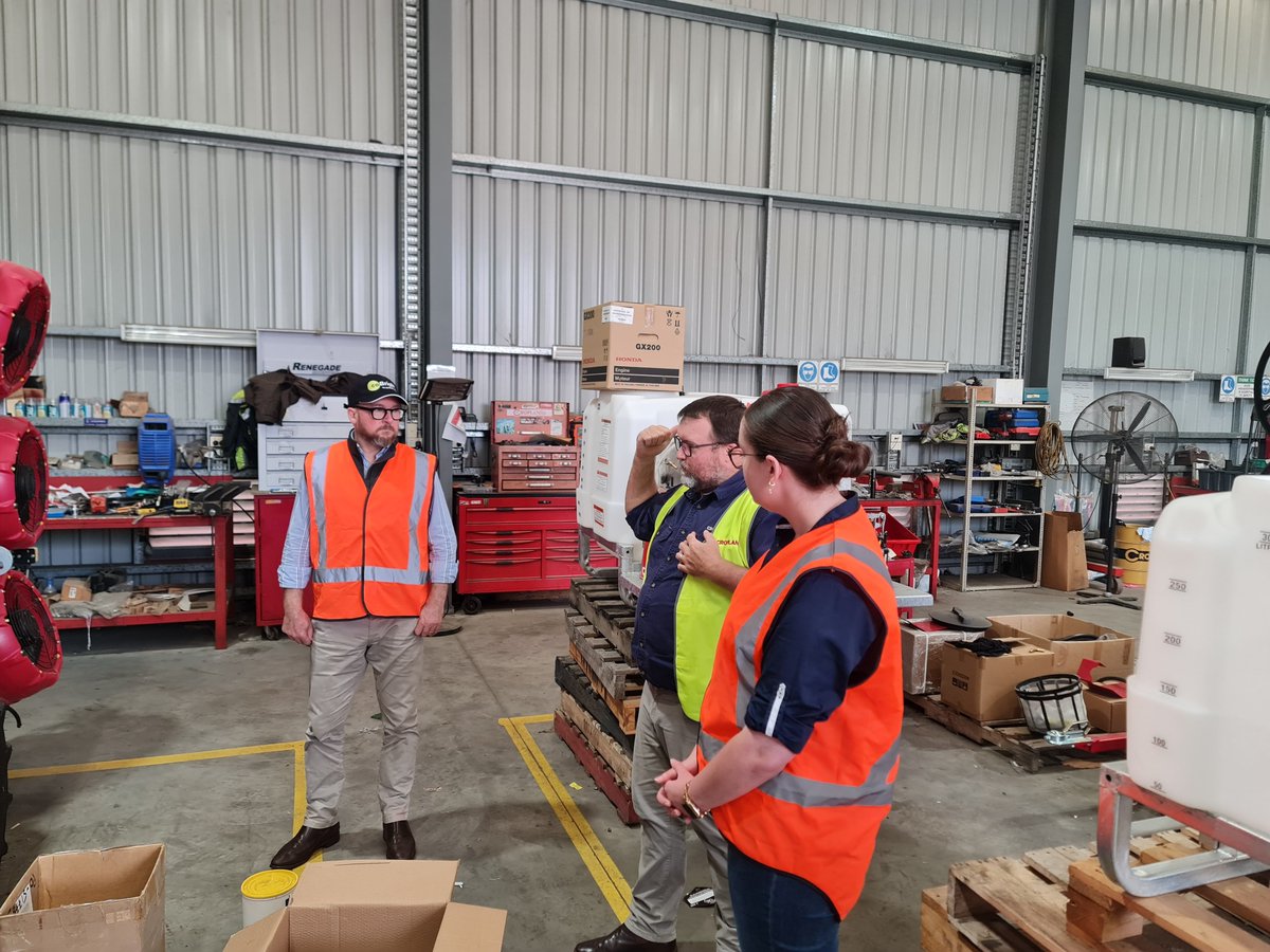 CoBrightAU's tweet photo. Recently we sent a few of the team – Brendan, Caitlin, Nate, and Nick out on a field trip. This trip took place at the local Croplands facility, and we were given a guided tour by their National Sales Manager Jeremy. Thanks again to the Croplands team for hosting us! 

#agtech https://t.co/ZwdDmkeKf9