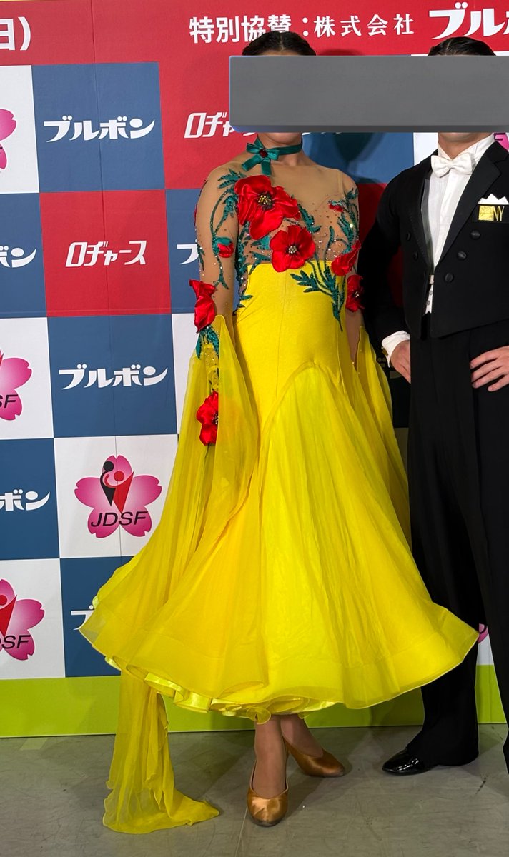 🌼🌺お花ドレス🌺🌼
レンタル開始します✨

✴︎着用者166㎝
✴︎細身～普通型
✴︎全国配送可
⭐️メリット　フロアで1番目立つ！

九州大の先輩からいただいた、大好きなドレスです！大切に使ってくれる人に着てほしいです🍒

詳細はDMにてお問い合わせください。

#モダンドレス
#ドレスレンタル
