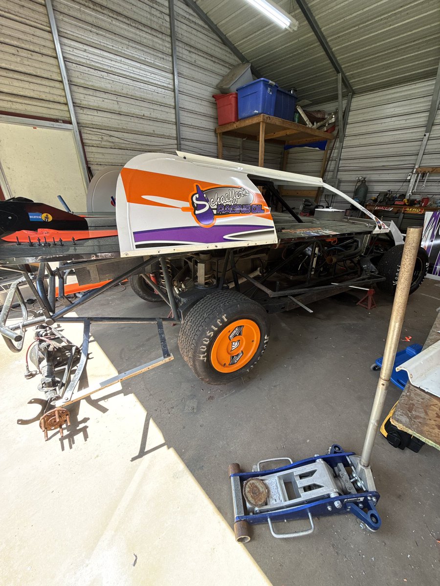 AuteryMS54's tweet photo. Before and After got some needed fixes done this afternoon now just where to go racing? 🏁#Auterymotorsports https://t.co/PjgHpkGFZ8