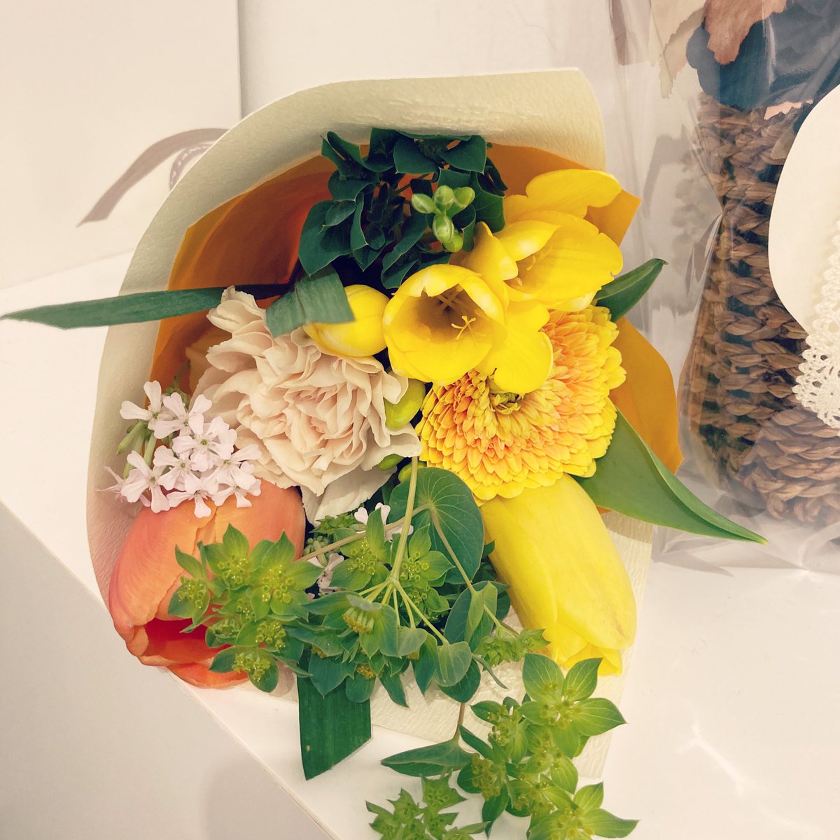 PrincessDollaya's tweet photo. とっても素敵なお花をお友達のYさんから頂きました🥰💐✨✨✨
Yさん本当にありがとう〜🫶🏻💗💗💗
#SweetCastlePD https://t.co/69D8PFyWAO