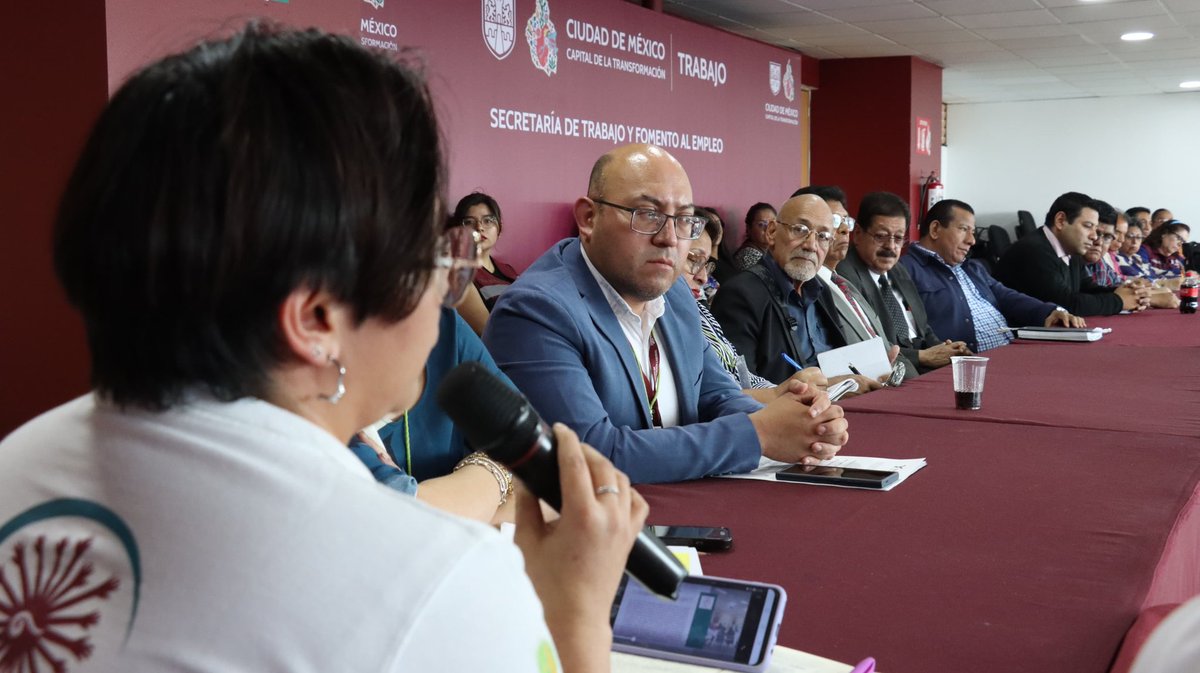 Ines_GONI's tweet photo. Esta tarde, llevamos a cabo una reunión con el Sindicato Nacional de Personas Trabajadoras del Hogar, para analizar los desafíos en la aplicación efectiva de los derechos laborales y humanos de las Personas Trabajadoras Remuneradas del Hogar.

En este encuentro también estuvieron presentes Alfonso García Castillo, Coordinador de Atención y Educación de @COPRED_CDMX, así como representantes del @icat_cdmx , del @CCLCDMX , y de la Procuraduría de la Defensa del Trabajo.

El objetivo de esta reunión fue fortalecer la coordinación interinstitucional para prevenir abusos laborales y garantizar condiciones dignas de trabajo en la Ciudad de México.     
                                                            
#CapitalDeLaTransformación #UtopíaLaboral
@ClaraBrugadaM @GobCDMX @TrabajoCDMX