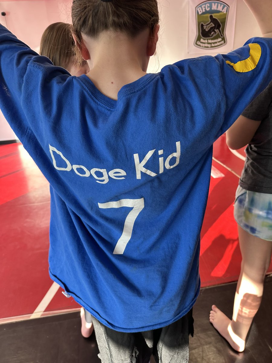CaptQuokka's tweet photo. @elonmusk I tell my kids: if you’re going to be one thing in life, be efficient.
My daughter took that to heart—and made this shirt herself.
“Doge Kid 7” reporting for duty.
Much wow. Very future.
#Doge #Efficiency #NextGen #SpaceXIntern2025? https://t.co/eO15fMtbmK