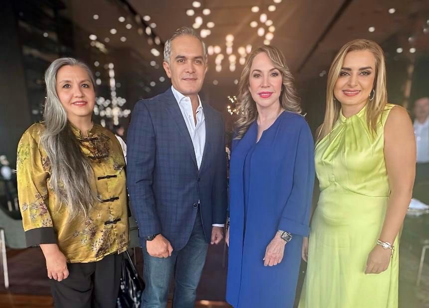 Miguel Ángel Mancera (@manceramiguelmx) on Twitter photo Un gusto saludar a mujeres mexicanas jefas de empresas y a la presidenta nacional de <a href="/AMMJE/">AMMJE Nacional</a>, <a href="/SoniaGarzaGzz/">Sonia Garza Gonzalez</a>. ¡Siempre mi reconocimiento por impulsar el desarrollo de nuestro país! #mm Un gusto saludar a mujeres mexicanas jefas de empresas y a la presidenta nacional de <a href="/AMMJE/">AMMJE Nacional</a>, <a href="/SoniaGarzaGzz/">Sonia Garza Gonzalez</a>. ¡Siempre mi reconocimiento por impulsar el desarrollo de nuestro país! #mm