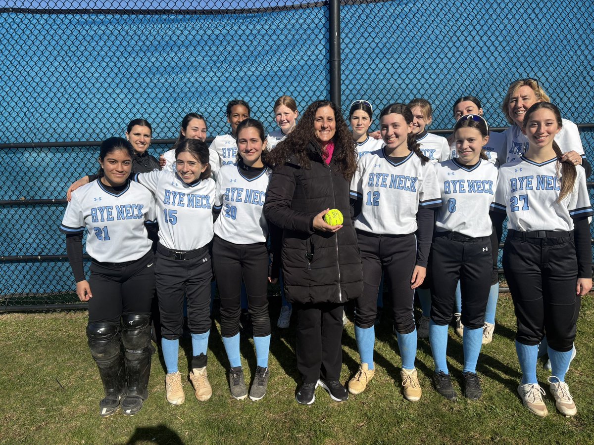 Rye Neck_Softball tweet media