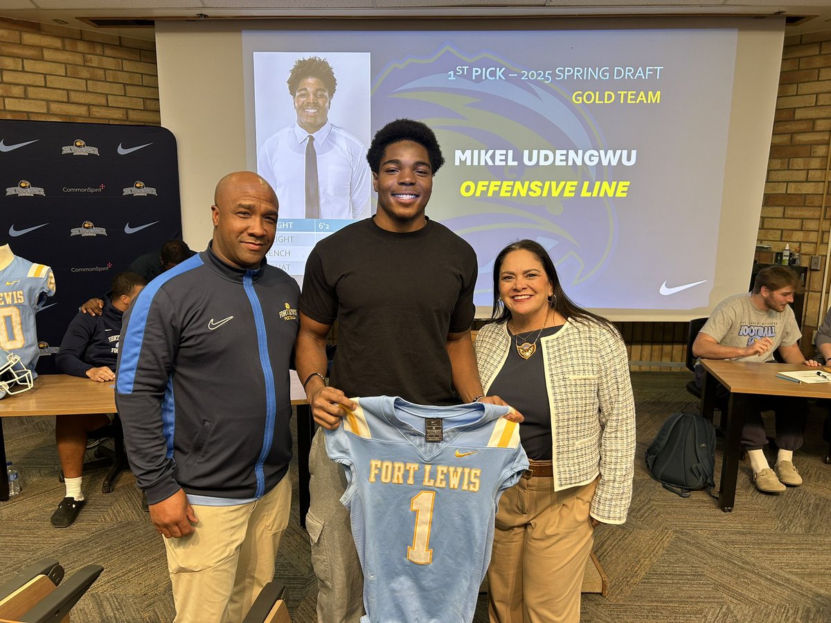 With the 1st pick, Gold Team selects OL Mikel Udengwu!!