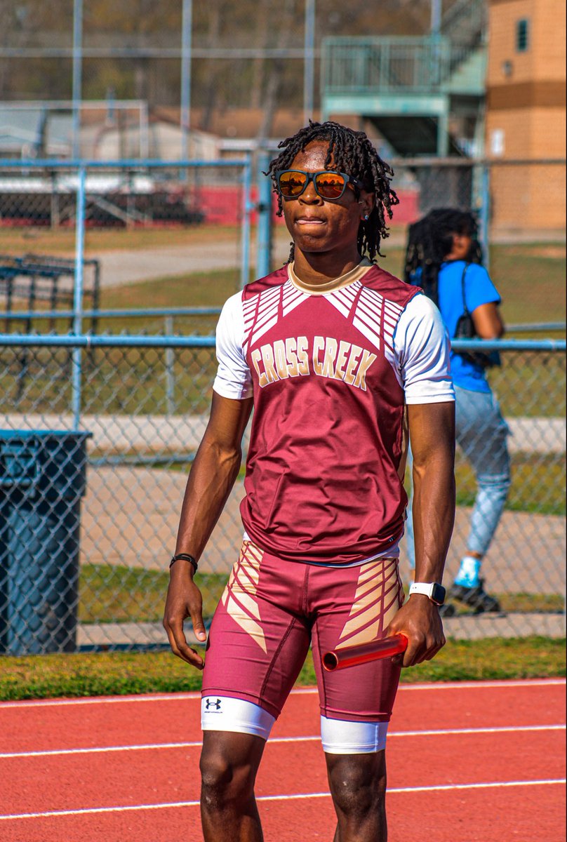 brandonbow_TRK's tweet photo. 2x all American 
#1 in region 
#4 in state
New balance/nike nationals otw
#stayhungry #moretocome https://t.co/ygDUz3nYZM