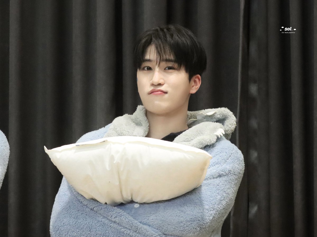 junwoo_sol's tweet image. 20250404 제이제이뮤즈 팬싸

#루네이트 #LUN8 #ルネイト
#준우 #junwoo #쭈누