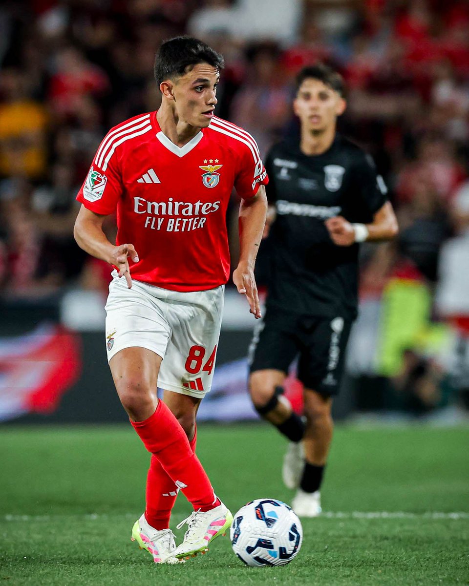 SLBenfica's tweet photo. ✨ Estreia a titular e a marcar para João Rego!
#FCTSLB • #TaçadePortugal https://t.co/HEm0g2PFWC