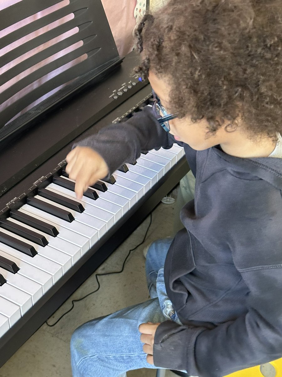 South Lexington Elementary tweet media