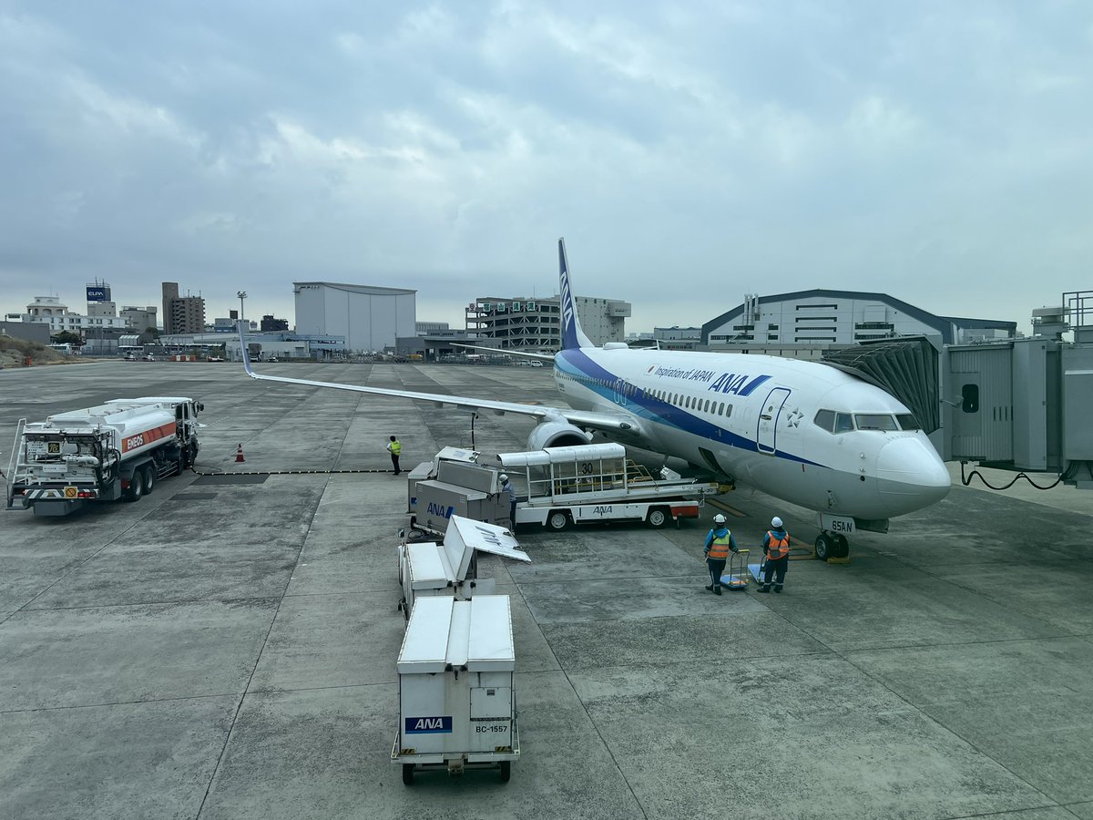 hiroshi0273's tweet photo. Heading to Sapporo ✈️

#日本kneeosteotomyandjointpreservation研究会 
#jkops 

#40センチから片足で立てる様に
#半月板切除はお控えください
#arthroscopicbeltcapsulodesis 
#meniscotibialligament 
#内側半月板逸脱 
#abc法 
#半月板制動術 
#膝矯正術
#新時代のAKO https://t.co/ak7pLuLnL5