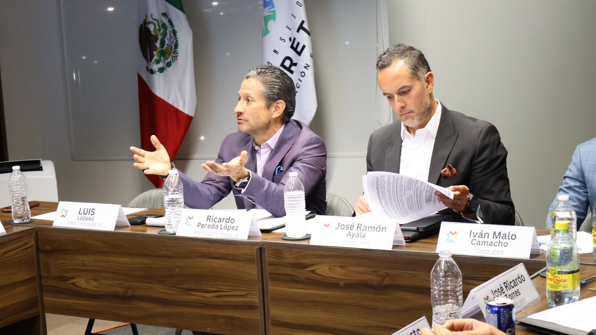 Se realizó la reunión mensual del Consejo Querétaro para la Planeación Estratégica, donde los Consejeros pudieron conocer y evaluar los avances que se han tenido en los distintos proyectos que se llevan a cabo, así como tener conocimiento de la labor de socialización que se ha
