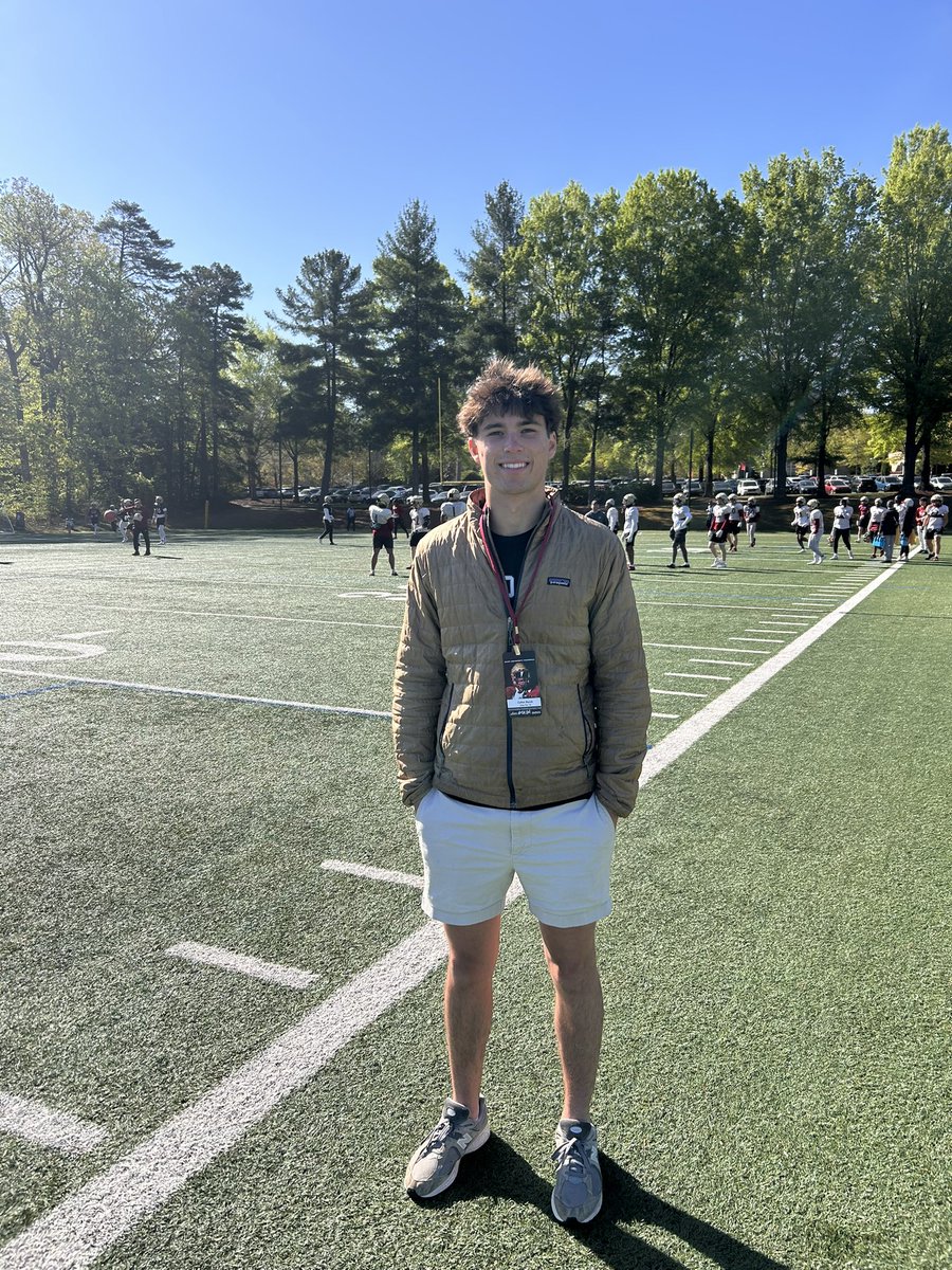 CullenBurch26's tweet image. Had a great day visiting Elon today. Loved the competitiveness and intensity at practice. Good luck in the spring game Saturday. Wish I could be there. Thanks @CoachMChristian @TonyTrisciani @ElonFootball @CappsHal @Coach_Stad for having me today. Look forward to camp this…