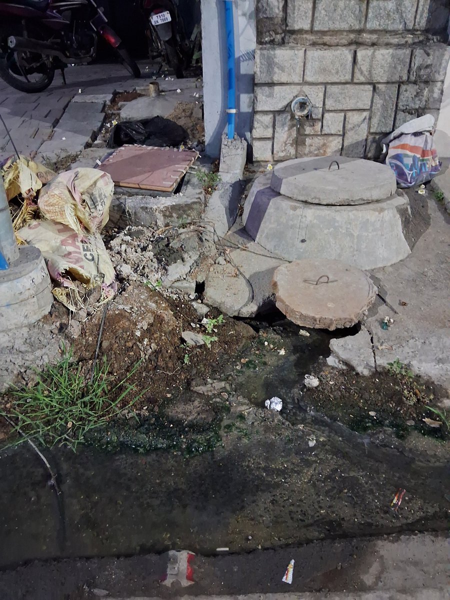 civilenggmgk's tweet photo. #Forabetternow @MDHMWSSB , @HMWSSBOnline Thanks for commissioning the 90 day desilting program. Pls can you do it everyday in our colony mainroad. Coz, for us it is still "sewerage overflow NOT FREE city".
@DeccanChronicle @SabaAnjumShaik
@vinay_vangala @sselvan @Giridhar2008 https://t.co/4wP9zKdWPy