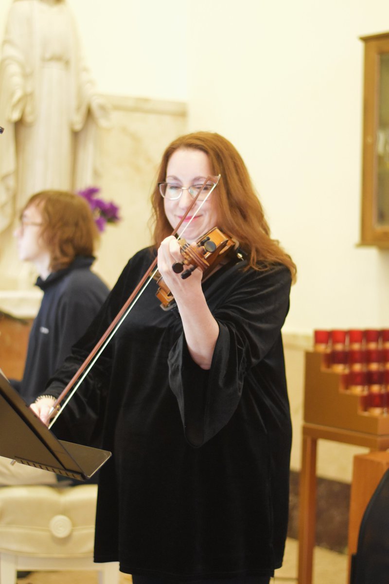 AveMariaParish's tweet photo. This final installment of #AveMariaLynnfield's Parish Lenten Retreat featured double bass soloist Susan Hagen. https://t.co/MeJn7f3uy7