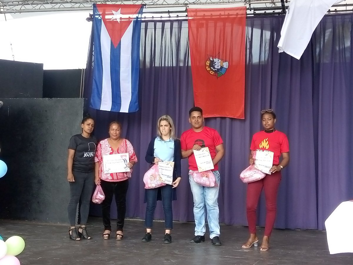 UJCdeCuba's tweet photo. Se desarrolló en la tarde de hoy el activo juvenil del sector del turismo en Cayo Largo del Sur, espacio de amplio debate y exposición de experiencias sobre la labor que allí se realiza y sobre qué más se puede hacer por nuestros jóvenes.
#Cuba 
#SiempreJoven
@MeyvisEstevezE https://t.co/QELLIxaek0