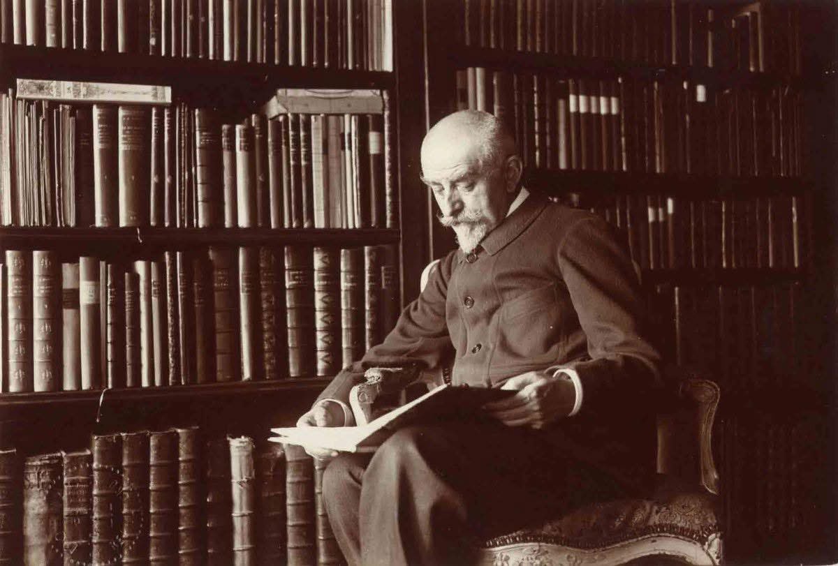 OutlawsPoetic's tweet photo. “Really, when I think it over, literature has only one excuse for existing; it saves the person who makes it from the disgustingness of life.”

 ~ Joris-Karl Huysmans https://t.co/gQgnYdlbZe