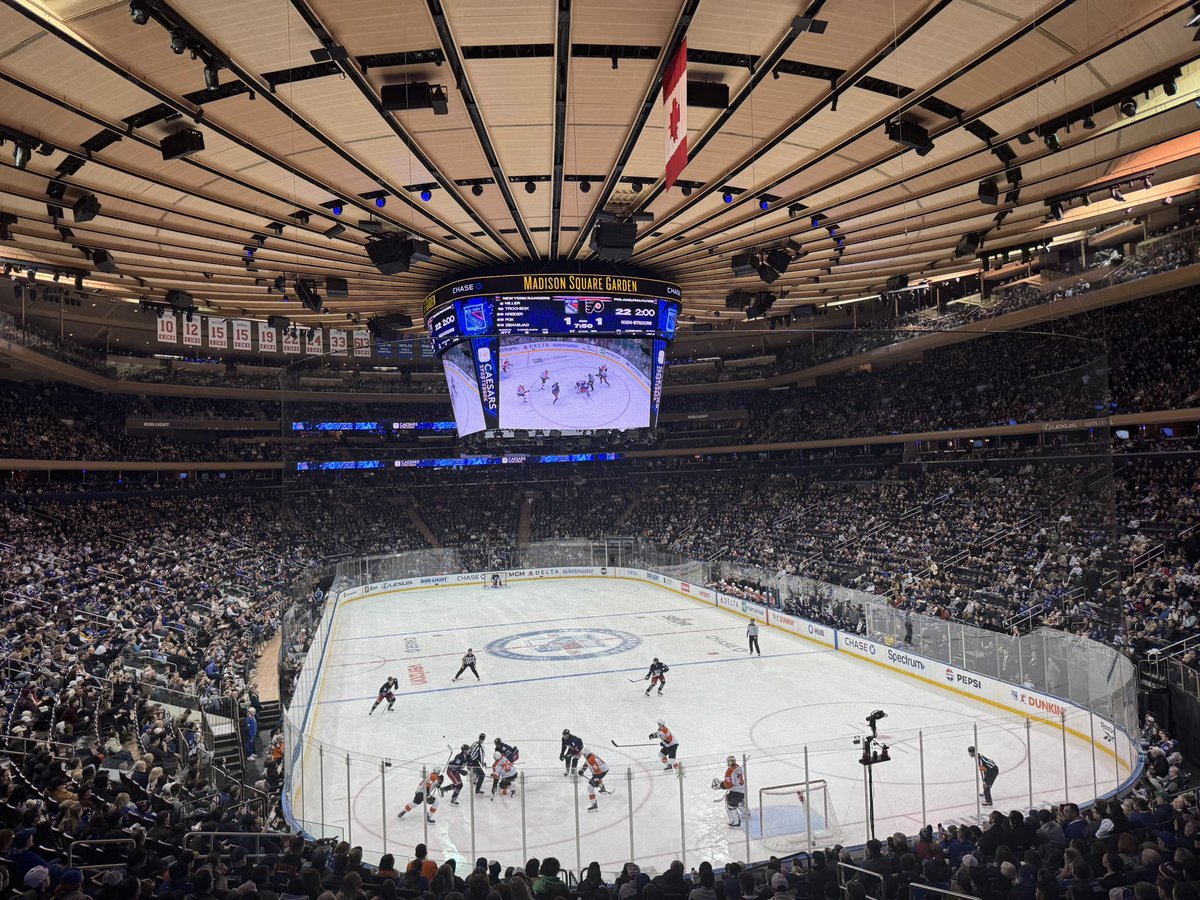 Hockey Night in NYC w/ <a href="/NYRangers/">New York Rangers</a> <a href="/NHLFlyers/">Philadelphia Flyers</a>