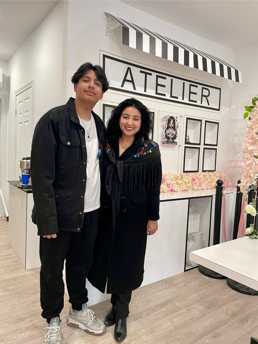 adhillonDLL's tweet photo. 🌸❄️A quick break at our local bubble tea spot before heading back out. Supporting small businesses strengthens our communities and drives the economy forward. #CanadaStrong #SpringElection https://t.co/7ZHLGyIfpi