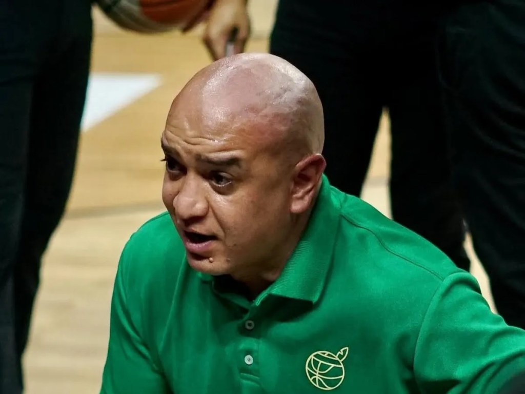 🚨Yonaicker Ecker en declaraciones post partido vs Spartans informó que Guaiqueríes contará a partir de este fin de semana con un nuevo centro y esperan la llegada de otro importado en los próximos días. 

Recordemos que Joao Franca 🇧🇷 estará fuera de acción 6 semanas.