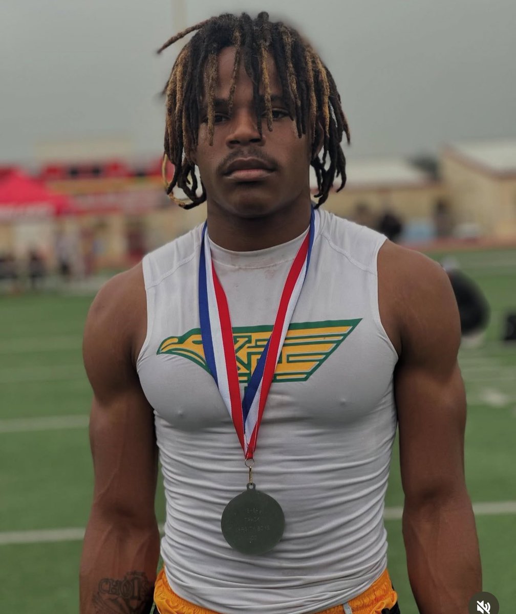 laareo1's tweet photo. Second Place in the district 100 meter dash with a time of 10.95 ( into a headwind) to help me advance onto area #ForestFast https://t.co/GEnPvvUuTd