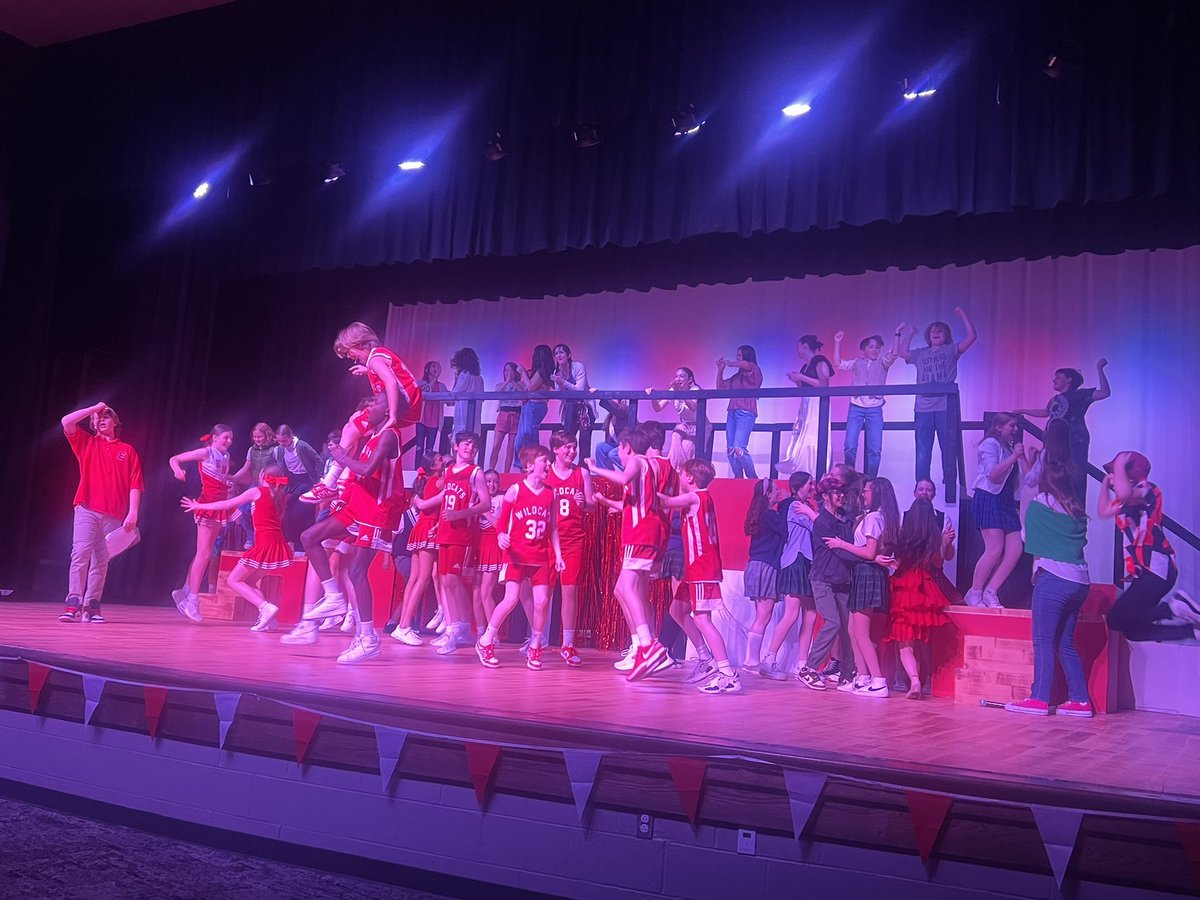 wcsBHSnp's tweet photo. Congratulations to @wcsBMS cast and crew of “High School Musical”! It was a fantastic performance. BHS choir and theatre students were so happy to be invited! Bravo! https://t.co/L8Rrm59wr3